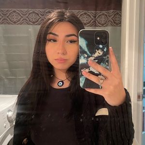 Meet your Posher, Afiza